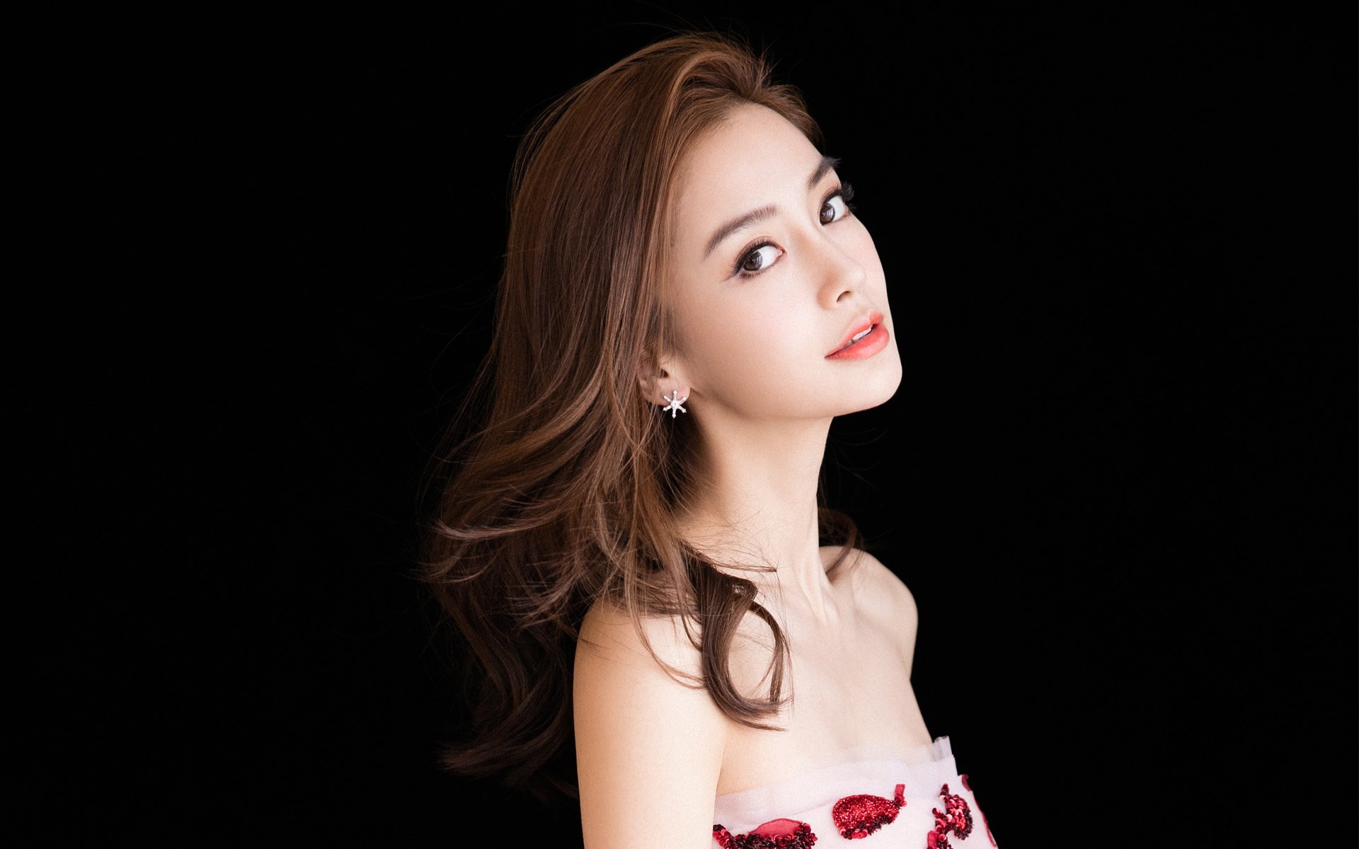 _赛事暂停？天气因素影响比赛节奏_，球赛因天气原因中断