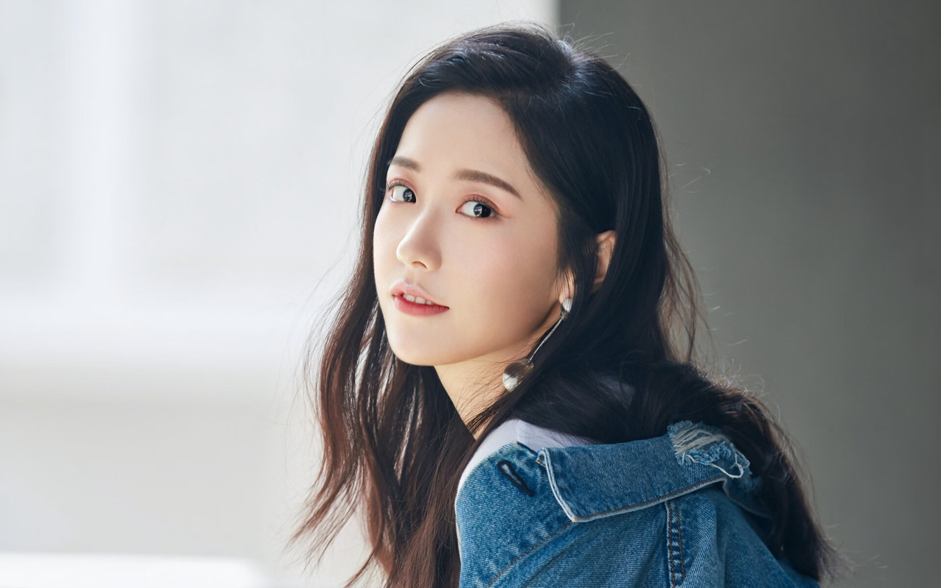 “燃烧的激情”——车迷现场的狂热与激情，激情燃烧啥意思